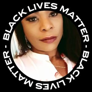 Meet your Posher, Marie-claudine